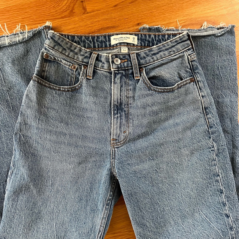 Abercrombie & Fitch 90’s Relaxed Jean Curve Love size 26S